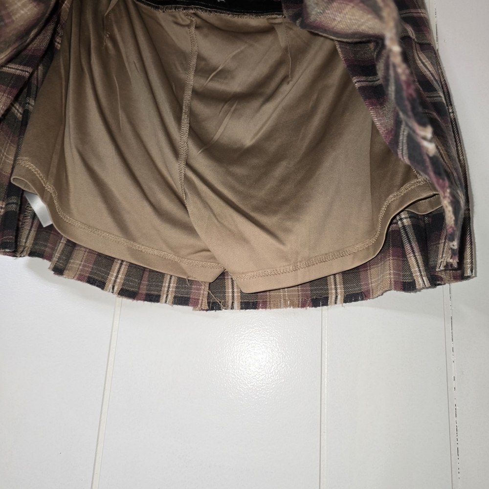 Plaid Pleated Mini Skirt (Skort) in Beige, Black & Mauve - Picture 3 of 3